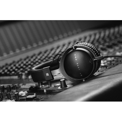 Навушники Beyerdynamic Dt 1770 Pro Black (282926)