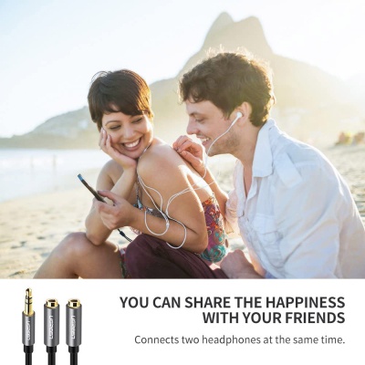 Кабель мультимедійний 3.5mm M to 2x3.5mm F 0.2m AV123 black UGREEN (10532)