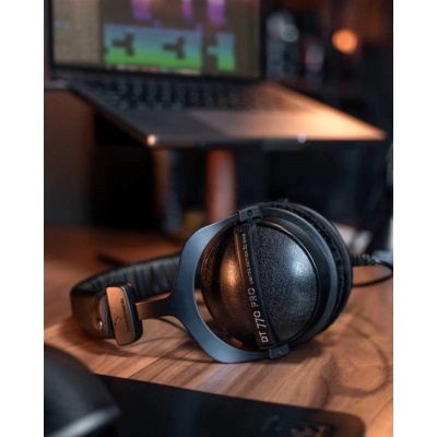 Навушники Beyerdynamic DT 770 PRO LB 80 ohms (529590)